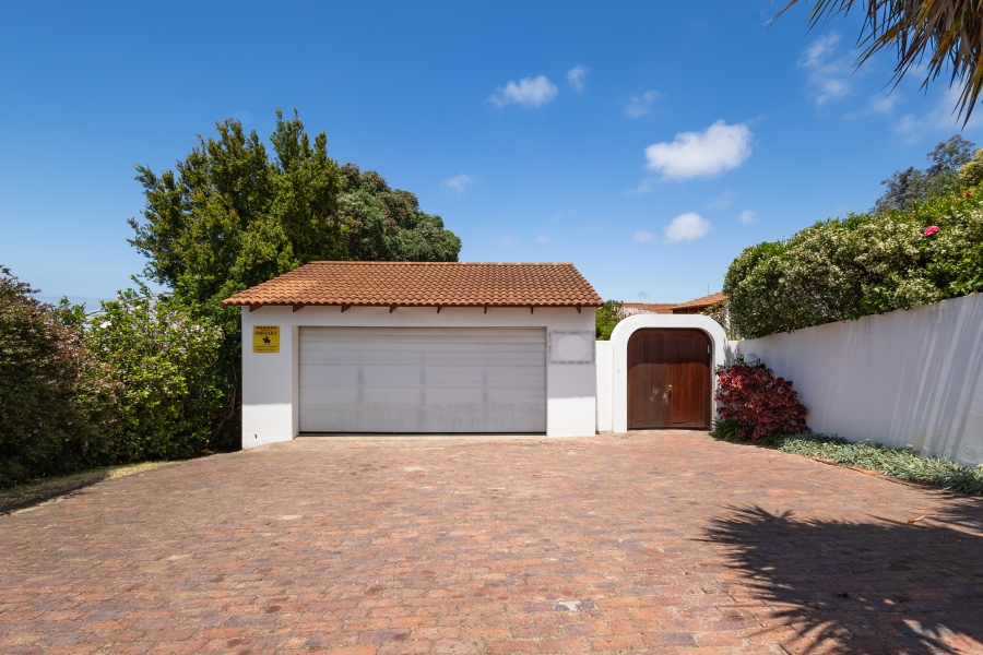 5 Bedroom Property for Sale in Lower Robberg Western Cape